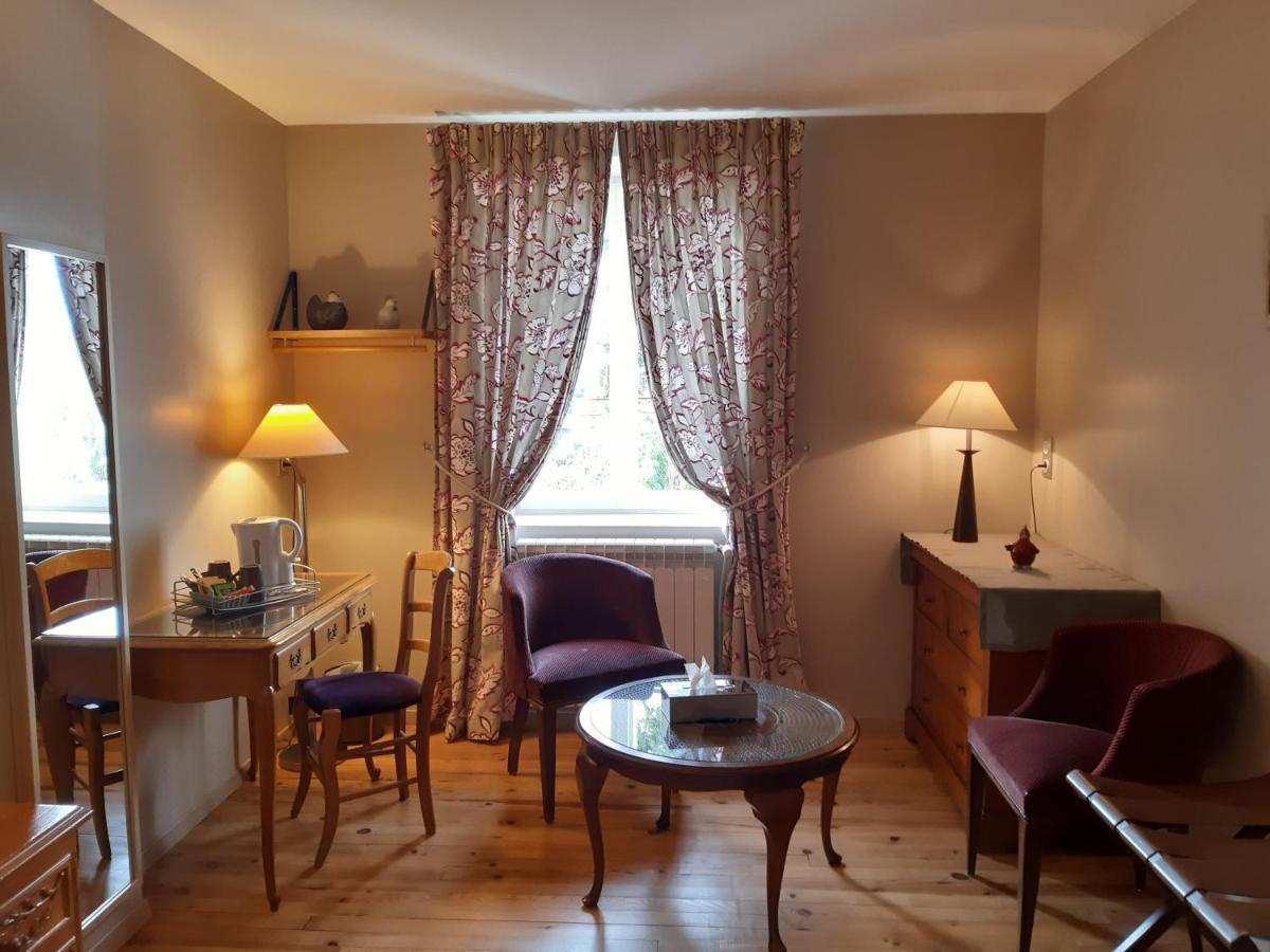 Le Domaine Du Chaffard Bed & Breakfast เลซาวีแนร์ ภายนอก รูปภาพ