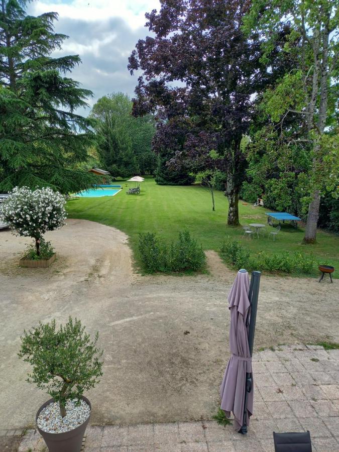 Le Domaine Du Chaffard Bed & Breakfast เลซาวีแนร์ ภายนอก รูปภาพ